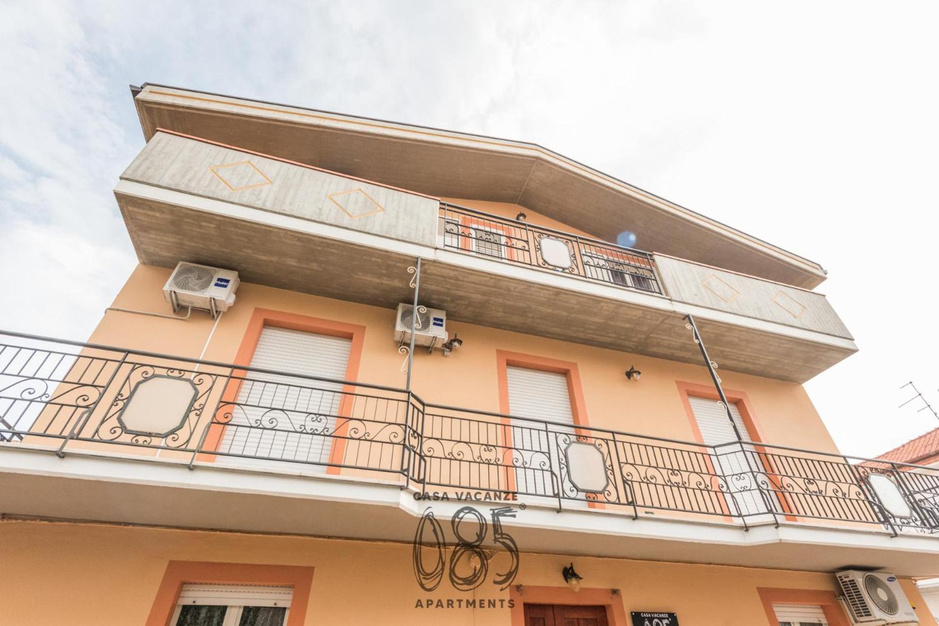 085 Apartments Montesilvano Exterior photo